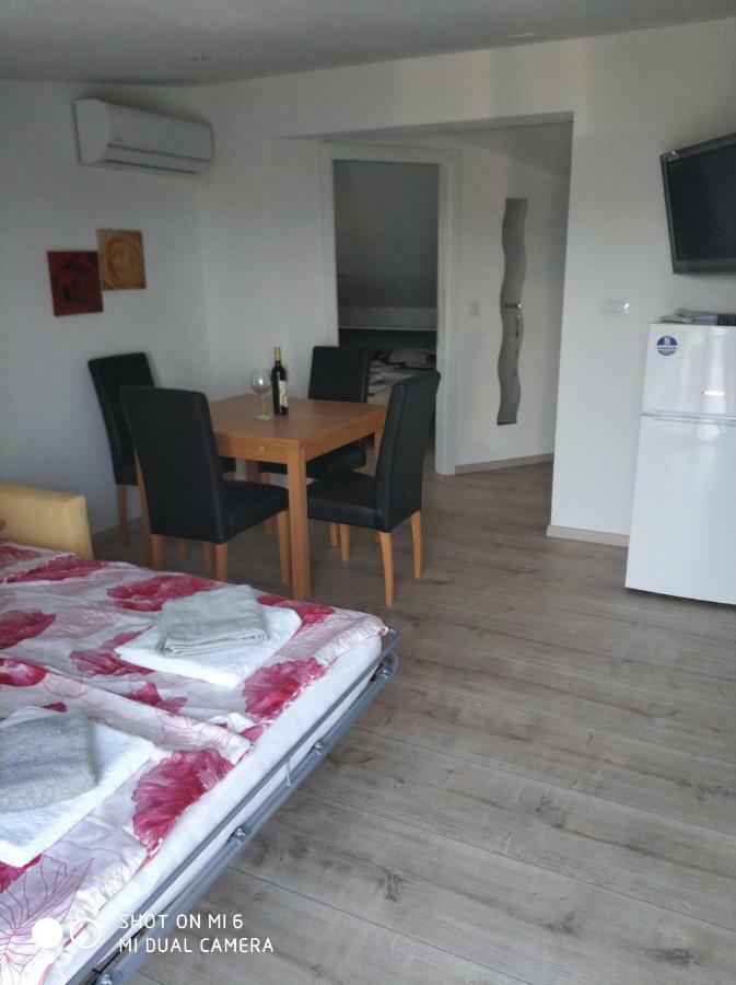 Apartments Nogic Перой Экстерьер фото