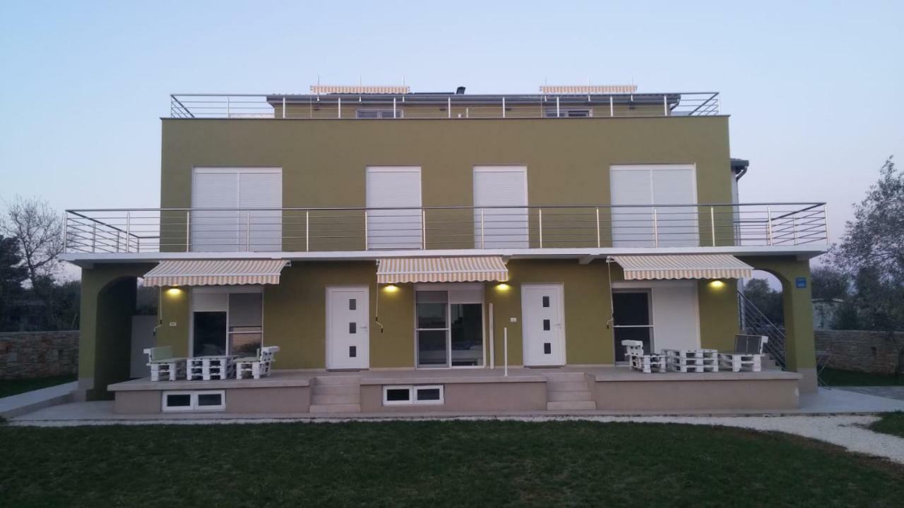 Apartments Nogic Перой Экстерьер фото